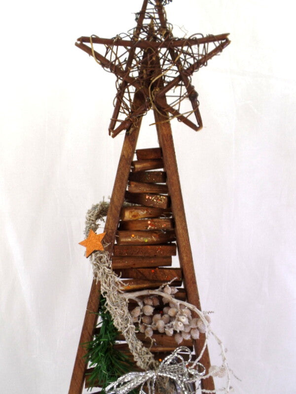 Holz Tannenbaum Braun künstliche Accessoires Sterne Kugel Blätter Dekoration