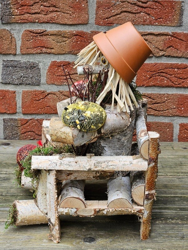 Vogelfutter Figur Männchen schöne Dekoration Sonnenblumenkerne Mais Futter Mix