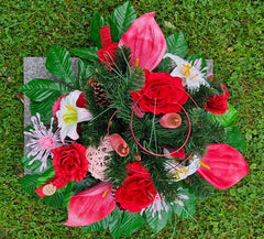 Casa-Poador Grabgesteck Schale Rot Rosa Lilien Rosen Kunstblumen Friedhof