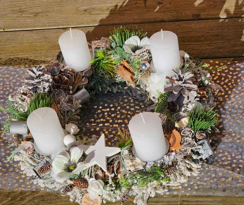 Adventskranz Weiß Jingle Bells künstliche Tanne 35 cm Glöckchen Zapfen Stern