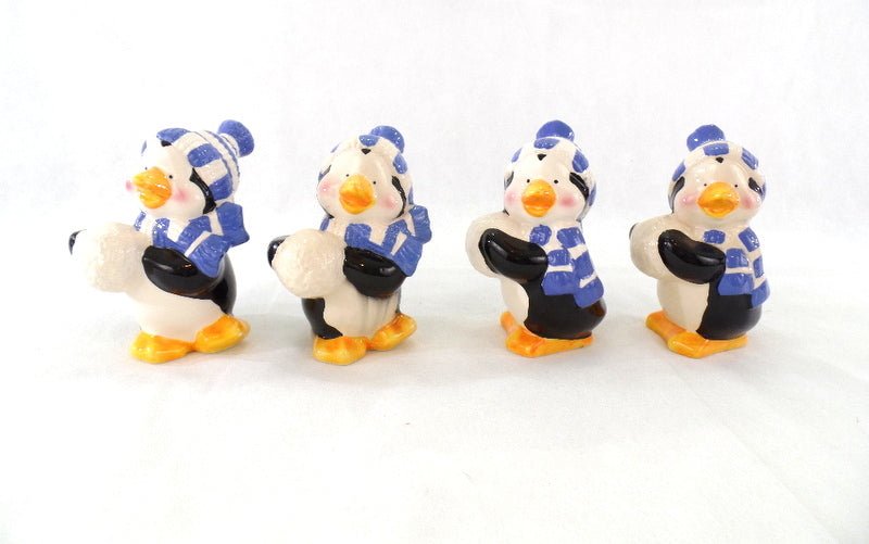 Dekofiguren Set 4 Pinguine Keramik Ton 12 cm Schal Mütze Schneball