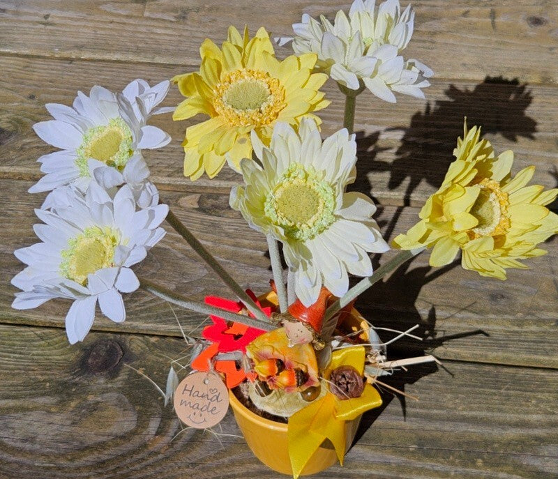 Topfblume Gerbera Gelb Weiß Kunstblumen Keramikgefäß rund Figur Blätter Geschenk