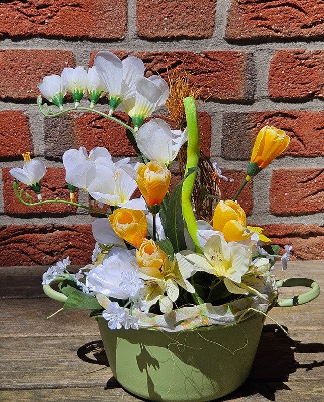 Casa-Poador Gesteck in Metallschale Freesien Krokus Kunstblumen Frühling Deko