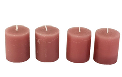 Kerzen 4 Stück Stumpenkerzen durchgefärbt Vin Rouge Rose mit Kerzenteller