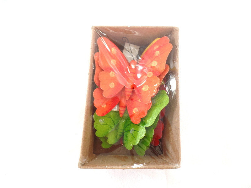 12 Metallschmetterlinge Box 4 Farben Gelb Orange Rot Lindgrün 9 x 6 cm Deko