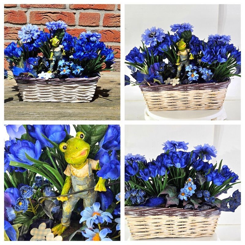 Casa-Poador Gesteck Blau Kunstblumen Krokus Froschfigur Dekoration