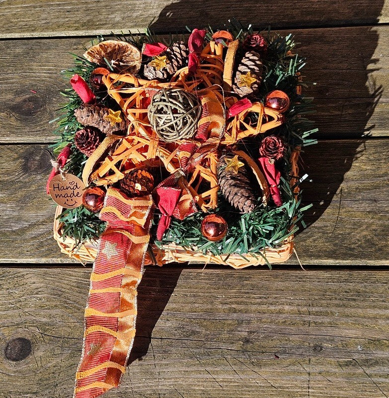 Casa-Poador Weihnachtsgesteck künstliche Accessoires Sterne Zapfen Tanne Kugeln