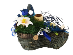Grabschmuck Gesteck künstliche Blumen Tropfen Weiß Blau Naturmaterial Friedhof