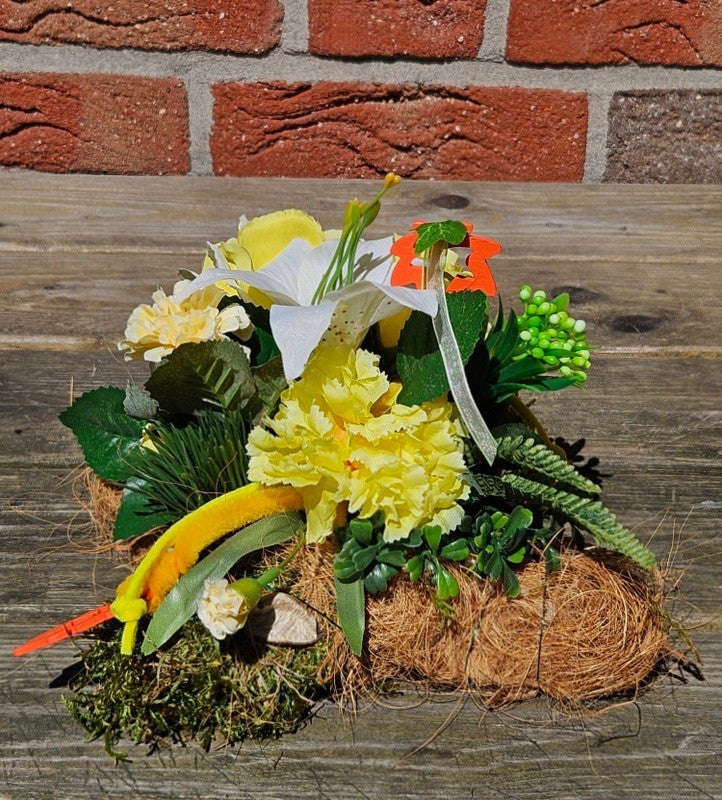 Grabschmuck Gesteck Moos Reisig Kissen künstliche Blumen RoseGelb Natur Friedhof
